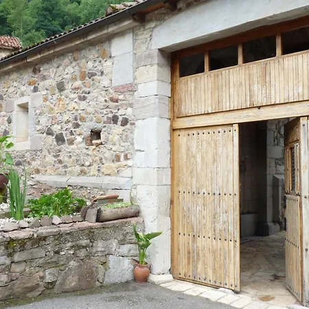 Rurales Casona De Lolo * Caunedo